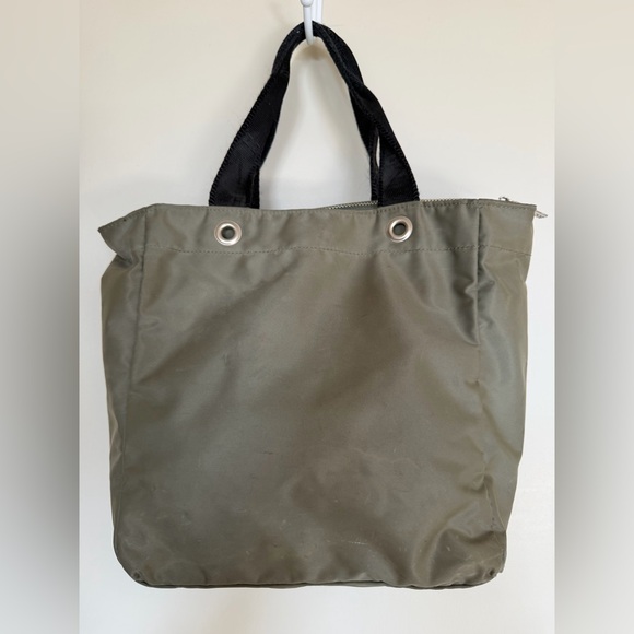 Ellen Tracy Olive Nylon Tote Bag Lightweight Everyday Shoulder Bag - Picture 2 of 6